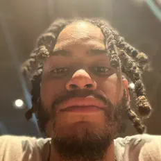 Ouve Zhar!, vê vídeos de música, lê a biografia, vê as datas da digressão e muito mais!