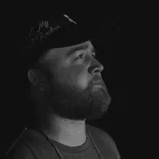 LANDO.을(를) 듣고, 뮤직 비디오를 보고, 약력을 읽고, 투어 일정 등을 확인하세요!