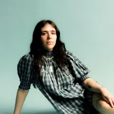 收听 Kitty、观看音乐视频、阅读小传、查看巡演日期等 ！