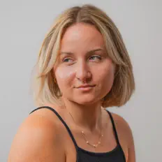 Escucha a Sarah Denise, mira videos musicales, lee su biografía, consulta las fechas de las gira y más.