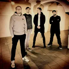 收听 Used Look、观看音乐视频、阅读小传、查看巡演日期等 ！