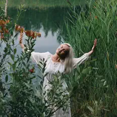 Écoutez Barbara Grey, regardez des vidéoclips, lisez la biographie, consultez les dates de tournée et plus encore !