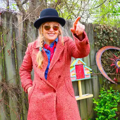 Listen to Anne McCue, watch music videos, read bio, see tour dates & more!