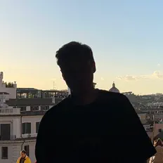 Poslechněte si interpreta Теннискорт, sledujte hudební videa, přečtěte si životopis, podívejte se na data turné a další informace.
