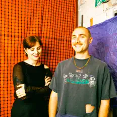 聆聽 SLAP RASH、觀看音樂影片、閱讀小傳、查看巡演日期等！