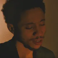 Luister naar undefined, bekijk muziekvideo's, lees de bio, bekijk de tourdata, en meer!