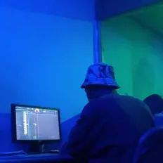 收听 Derson Beatz、观看音乐视频、阅读小传、查看巡演日期等 ！