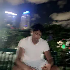 Posłuchaj wykonawcy M-GOD, obejrzyj teledyski, przeczytaj biografię, zobacz daty tras koncertowych i nie tylko!