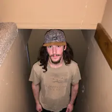 聆聽 Anthony Zoanetti、觀看音樂影片、閱讀小傳、查看巡演日期等！