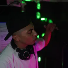 Ouve Naci, vê vídeos de música, lê a biografia, vê as datas da digressão e muito mais!