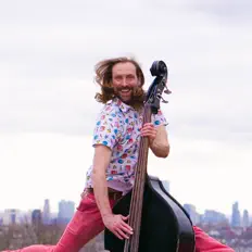 Escucha a Double Bass Dan, mira vídeos musicales, lee la biografía, consulta fechas de giras y mucho más.
