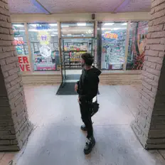 Ouve Lil Masi, vê vídeos de música, lê a biografia, vê as datas da digressão e muito mais!