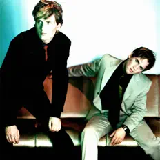 BOBBY dinle, müzik videolarını izle, biyografisini oku, tur tarihlerini ve daha fazlasını gör!