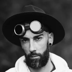 Pintamooner dinle, müzik videolarını izle, biyografisini oku, tur tarihlerini ve daha fazlasını gör!