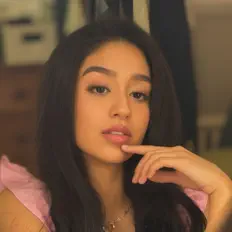 Madison Lagares을(를) 듣고, 뮤직 비디오를 보고, 약력을 읽고, 투어 일정 등을 확인하세요!