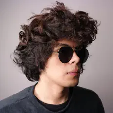 Cesar Powers을(를) 듣고, 뮤직 비디오를 보고, 약력을 읽고, 투어 일정 등을 확인하세요!
