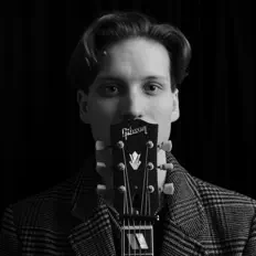 Dengarkan Matt Burrows, tonton video musik, baca bio, lihat tanggal tur & lainnya!