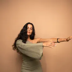 Listen to Matia Kalli, watch music videos, read bio, see tour dates & more!