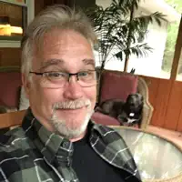 Hör dir undefined an, schau dir Musikvideos an, lies die Biografie, finde Tourdaten und mehr!