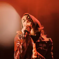 Joséphineを聴いたり、ミュージックビデオを鑑賞したり、経歴やツアー日程などを確認したりしましょう！