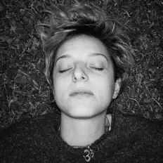 Ascolta Scighera, guarda video musicali, leggi la biografia, vedi le date del tour & altro!