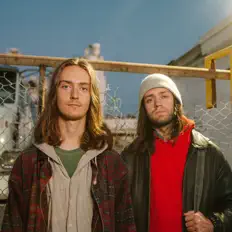 Escucha a Lonely Pirate Committee, mira videos musicales, lee su biografía, consulta las fechas de las gira y más.