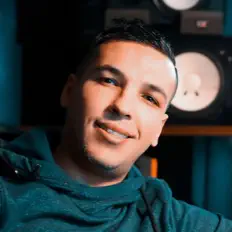 收听 Cheb Naoufel、观看音乐视频、阅读小传、查看巡演日期等 ！