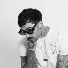 Luister naar SUPERGOOD, bekijk muziekvideo's, lees de bio, bekijk de tourdata, en meer!