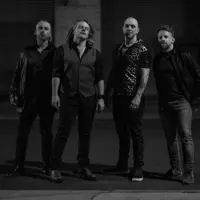 Ascolta undefined, guarda video musicali, leggi la biografia, vedi le date del tour & altro!