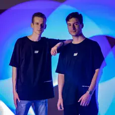 Luister naar KickOff, bekijk muziekvideo's, lees de bio, bekijk de tourdata, en meer!