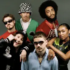 Posłuchaj wykonawcy Three Little Clouds, obejrzyj teledyski, przeczytaj biografię, zobacz daty tras koncertowych i nie tylko!