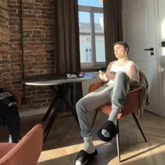 收听 keezyporta、观看音乐视频、阅读小传、查看巡演日期等 ！