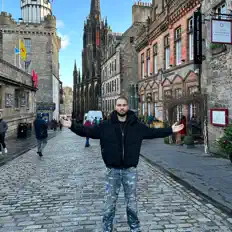 Ouve danystu, vê vídeos de música, lê a biografia, vê as datas da digressão e muito mais!