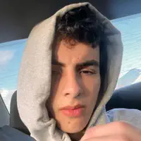 undefined सुनें, म्यूज़िक वीडियो देखें, बायो पढ़ें, दौरे की तारीखें और बहुत कुछ देखें!