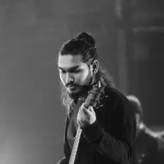 Rahul Nairを聴いたり、ミュージックビデオを鑑賞したり、経歴やツアー日程などを確認したりしましょう！