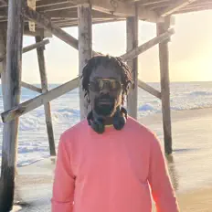 Escucha a Aviator Fly Sound, mira vídeos musicales, lee la biografía, consulta fechas de giras y mucho más.