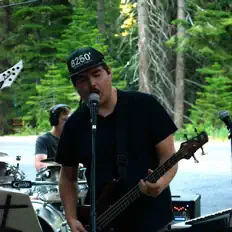 Ouve Elijah Roller, vê vídeos de música, lê a biografia, vê as datas da digressão e muito mais!