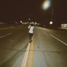 Ouve lil castillo, vê vídeos de música, lê a biografia, vê as datas da digressão e muito mais!