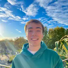 Santi: песни, клипы, биография, даты выступлений и многое другое.