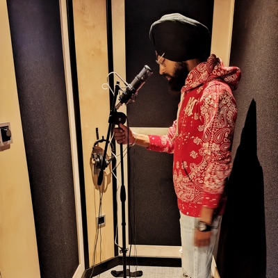 Ascolta B Singh, guarda video musicali, leggi la biografia, vedi le date del tour & altro!