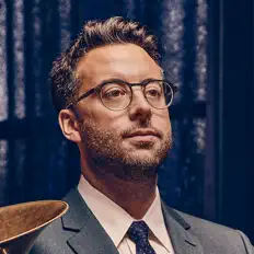 Listen to Louis-Pierre Bergeron, watch music videos, read bio, see tour dates & more!