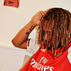 Ouça Pinky Moth, assista a videoclipes, leia a biografia, veja as datas das turnês e mais!