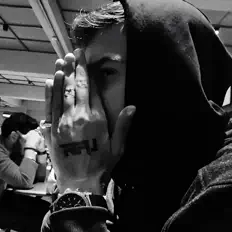 Écoutez Raj Ratan, regardez des vidéoclips, lisez la biographie, consultez les dates de tournée et plus encore !