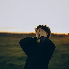 Ouve Mp3, vê vídeos de música, lê a biografia, vê as datas da digressão e muito mais!