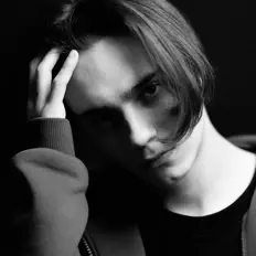 Listen to Yakki, watch music videos, read bio, see tour dates & more!
