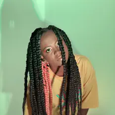 Analúを聴いたり、ミュージックビデオを鑑賞したり、経歴やツアー日程などを確認したりしましょう！