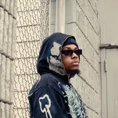 Hör dir N.D.K Dre an, schau dir Musikvideos an, lies die Biografie, finde Tourdaten und mehr!