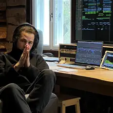 Listen to Bisweed, watch music videos, read bio, see tour dates & more!