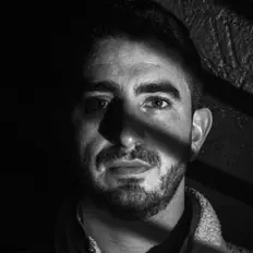 Escucha a Mati, mira videos musicales, lee su biografía, consulta las fechas de las gira y más.