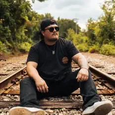 Shawn David सुनें, म्यूज़िक वीडियो देखें, बायो पढ़ें, दौरे की तारीखें और बहुत कुछ देखें!